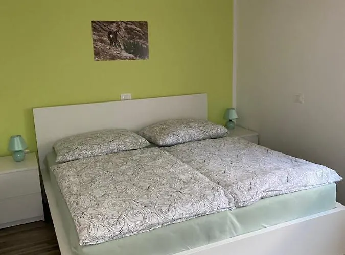 Apartma Stres * בובק